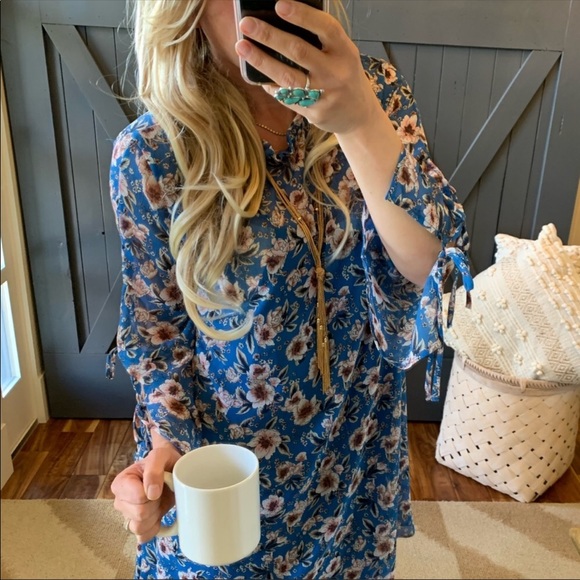 Winter Floral Dress - Picture 2 of 5